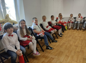 Udział "Pszczółek" na Kiermaszu Świątecznym w MOK-u.