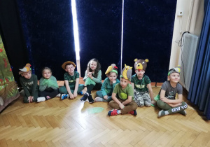 Dzieci z "Kaczuszek" w oczekiwaniu na występ