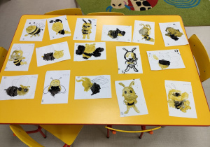"Pszczółka" - prace plastyczne dzieci z grupy Pszczółek.