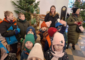 Dzieci z grupy "Biedronek" w trakcie Przeglądu Kolęd i Pastorałek.