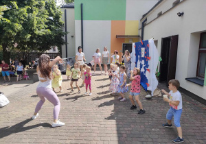 Zumba w wykonaniu p. Lidii Antczak.