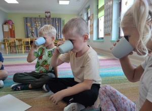 Popołudniowe zajęcia wprowadzające do Ogólnopolskiego Programu Edukacyjnego "Mamo, Tato, wolę wodę".