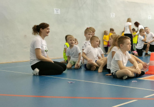 Reprezentanci Przedszkola Miejskiego nr 1 podczas olimpiady sportowej.