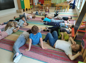 Realizacja Ogólnopolskiego Projektu Edukacyjnego "W krainie uczuć" - "Skaczące kropelki".
