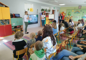 Powitanie wszystkich gości, przez p. Iwonę Świątkiewicz.