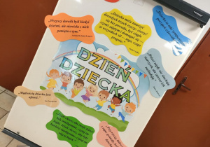 Tablica tematyczna, przygotowana na piątkowe zajęcia.