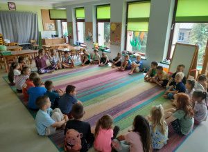 Atrakcja wakacyjna - joga dla dzieci.