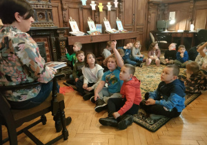 Pogawędka nt treści usłyszanej, misiowej bajki.