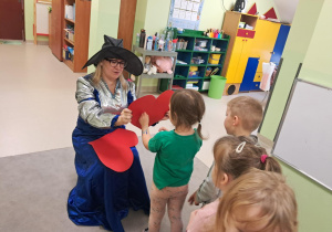 Zabawy andrzejkowe w grupie "Żabki".