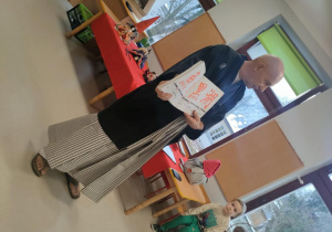 Prezentacja kaligrafii japońskiej.