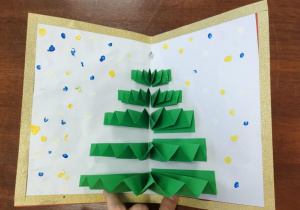 Wnętrze kartki świątecznej Hanny Buczel z "Pszczółek".