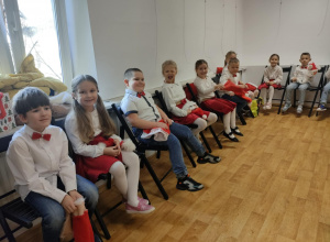 Udział "Pszczółek" na Kiermaszu Świątecznym w MOK-u.