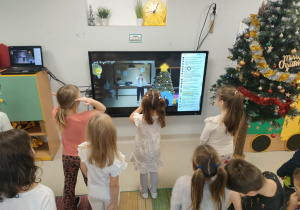 Oglądamy i wspólnie próbujemy uratować Święta Bożego Narodzenia.