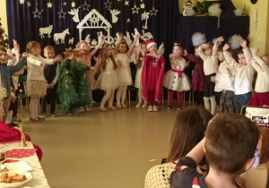Występy "Żabek" na Uroczystości Choinkowej.