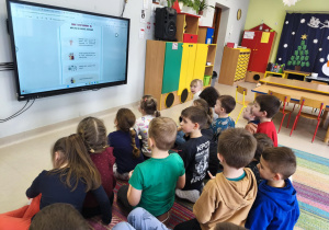 Słuchamy ciekawostek na temat rukoli i zawartej w niej witaminie K.