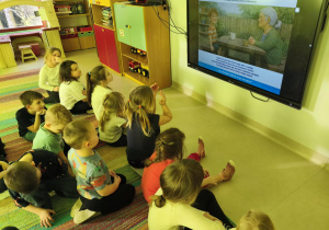 "Pszczółki" w ciszy odpowiadają na pytanie, dlaczego tak ważny jest szacunek wobec starszych.