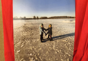 Praca Wojciecha Skoniecznego z grupy "Żabek", za którą chłopiec zdobył wyróżnienie w konkursie fotograficznym.