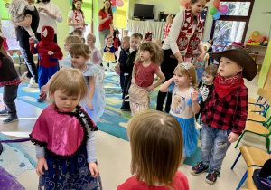 Bal w grupach młodszych.