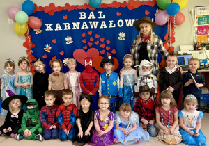 Zdjęcie grupowe "Wiewiórek".