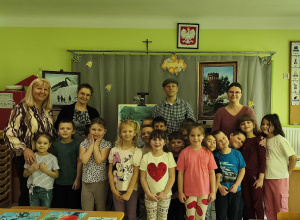 "Spotkanie ze sztuką" - warsztaty w "Pszczółkach" z udziałem Rodziców z grupy.