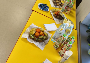 Pyszny poczęstunek w sali "Wiewiórek" przygotowany dla Gości z okazji Dni Otwartych.