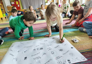 Oznaczamy dania i produkty zaproponowane przez dzieci, jako zdrowe i niezdrowe.