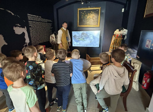 Wycieczka autokarowa "Motylków" do Muzeum Pałacu Saskiego w Kutnie.