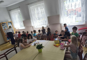 Zabawa swobodna w Bibliotece na Osiedlu.