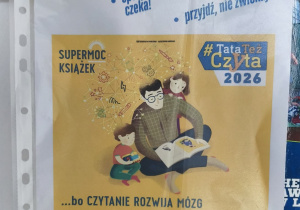 Plakat informacyjny o akcji "Tata Też Czyta" na tablicy dla Rodziców.
