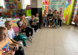 Przerwa na przekąskę.