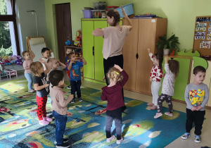 Taneczne zajęcia pokazowe TucanDance w grupie "Pszczółek".